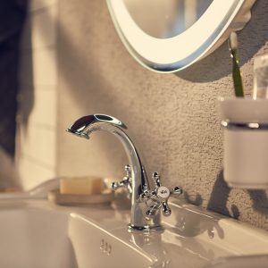 Roca Carmen Twin-Lever Basin Faucet, Vintage Smooth Body, Evershine Chrome, 1.2 GPM, ADA Compliant, WaterSense Certified - Image 5